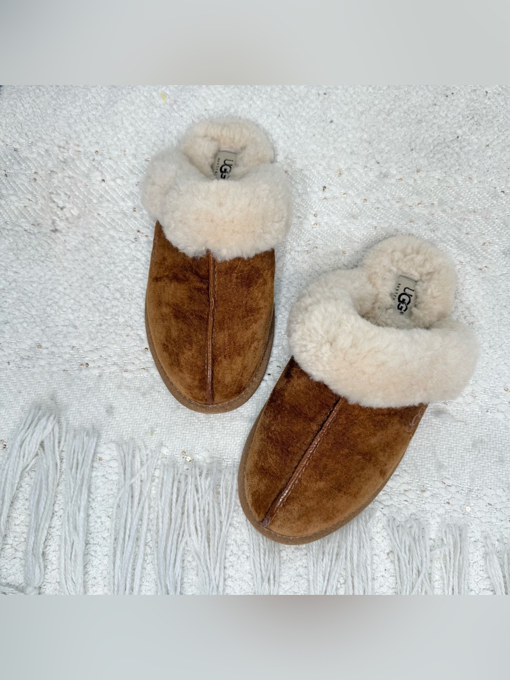 UGG brown suede and sheepskin slip on shoes slippers size 6 NWOT